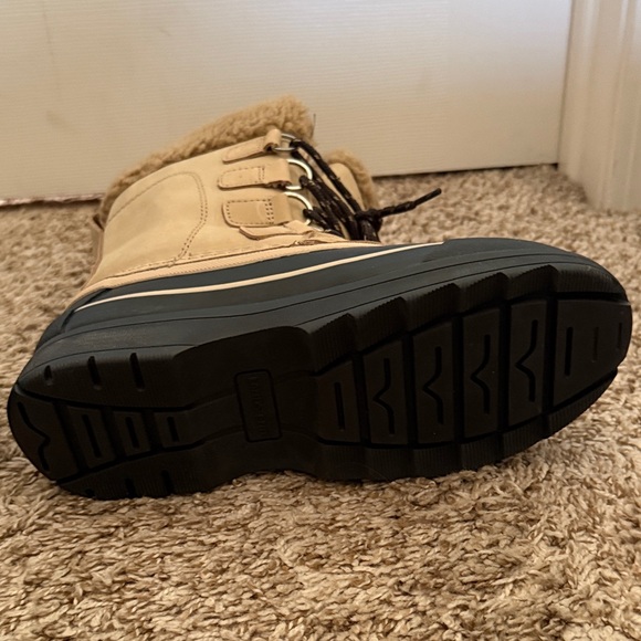 Lands' End Tan and Black Winter Boots - Picture 9 of 14